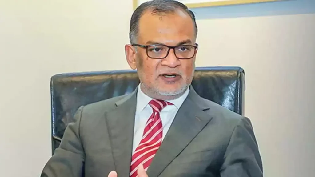 সরকার ভোজ্যতেলের দাম বাড়ায়নি: বাণিজ্য উপদেষ্টা