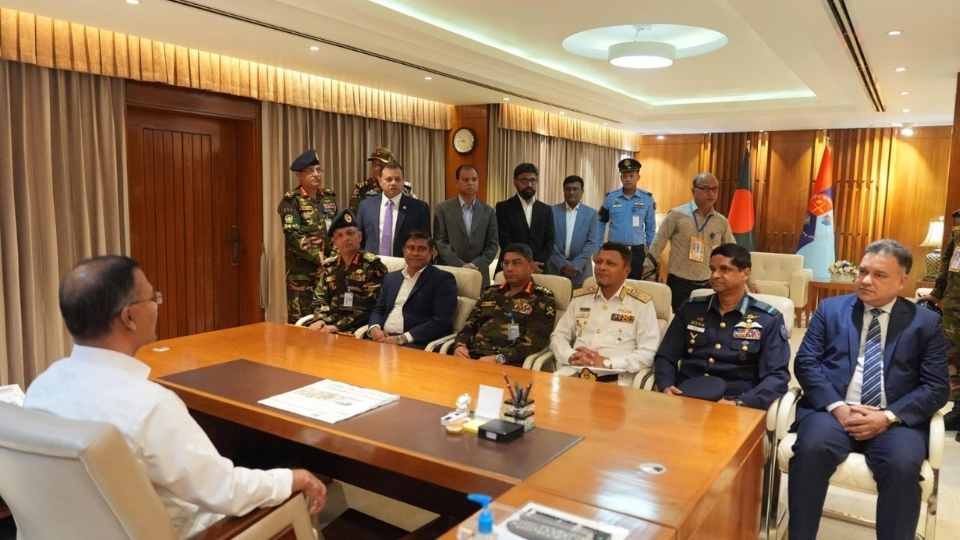 প্রশাসন পুনর্গঠনে তারেক রহমান, বদলি-বরখাস্তে ২৪ ঘণ্টায় বড় রদবদল