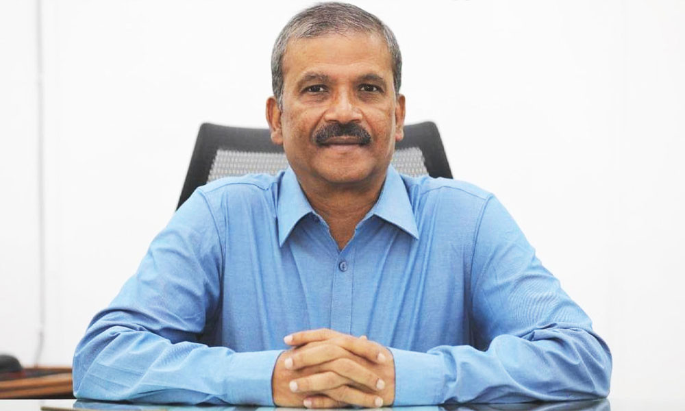 আসিফ নজরুল:সততার মুখোশ ও দুর্নীতির ‘মহাসাগর’