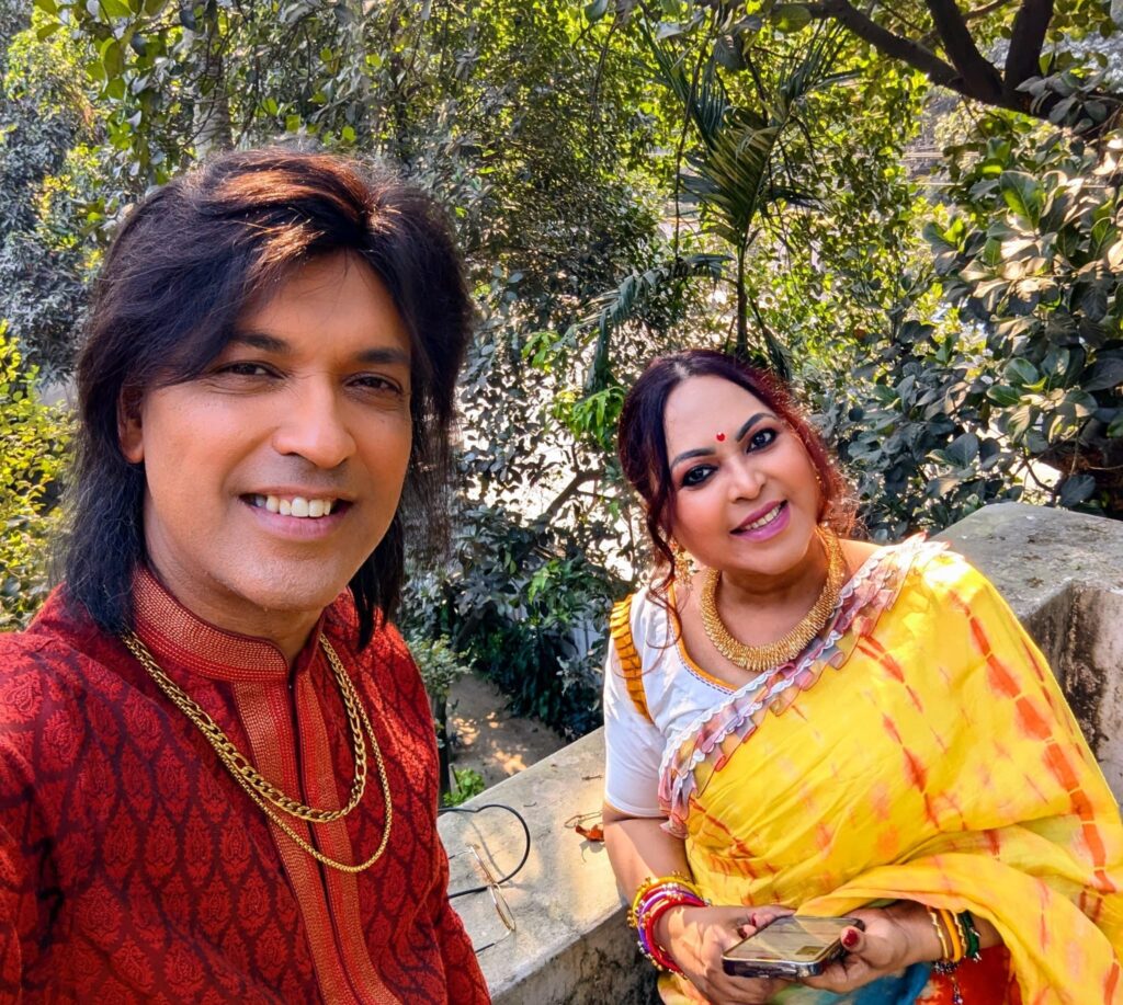 রাজিতের সরোদে মিমি’র যুগলবন্দী: রবীন্দ্রনাথের গানে বর্ষবরণ