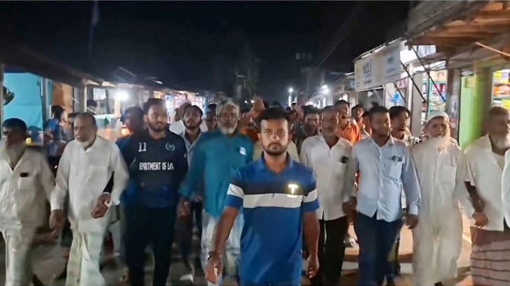 গ্রেফতার আওয়ামী লীগ নেতার মুক্তির দাবিতে বিএনপির মিছিল