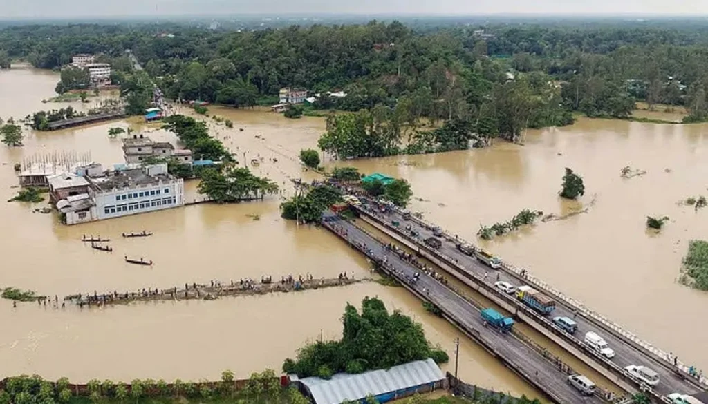 রাঙামাটির বন্যার্তদের জন্য সরকারি বরাদ্দ:মাথাপিছু মাত্র ৩২ টাকা ও ২৭০ গ্রাম চাল