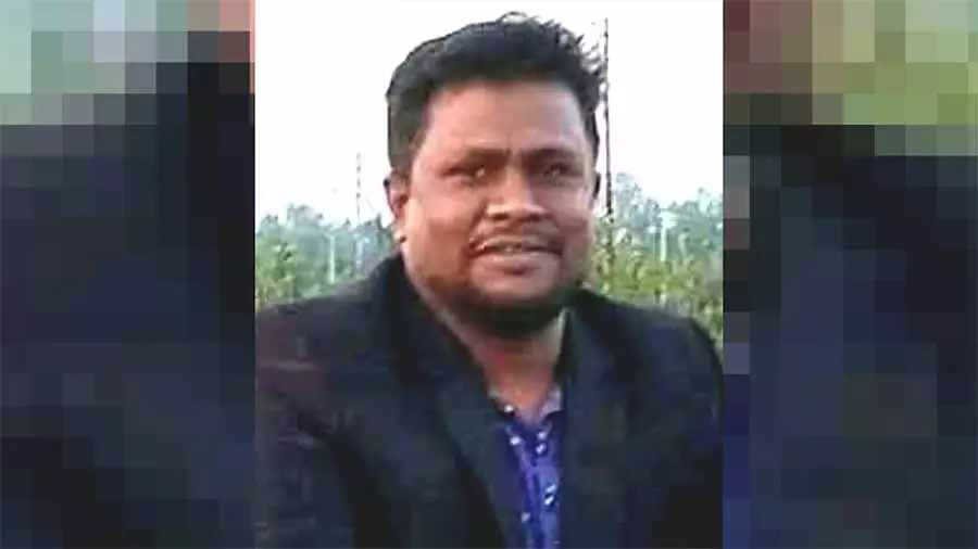 মোদিবিরোধী তাণ্ডবের পর হেফাজতের উগ্রবাদীদের ধরিয়ে নেওয়া সেই দর্জিকে প্রকাশ্যে গুলি করে, কুপিয়ে হত্যা