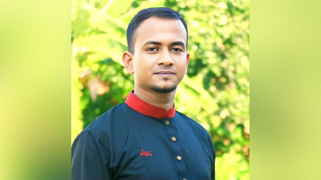 নারীর সঙ্গে আপত্তিকর অবস্থায় ধরা পড়ে গণধোলাই খেলেন ছাত্রদলের নেতা সুজন