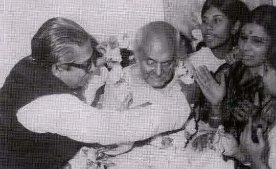 জাতীয় কবি কাজী নজরুল ইসলামের প্রয়াণের ৫০ বছর আজ