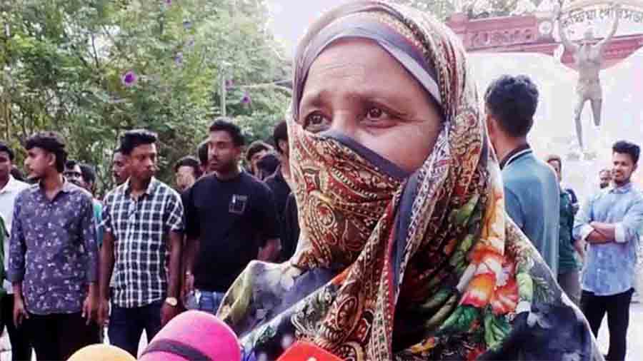 সরকারি প্রশিক্ষণ ও ভাতার লোভ দেখিয়ে মিছিলে নারীদের এনে উধাও এনসিপি নেতারা